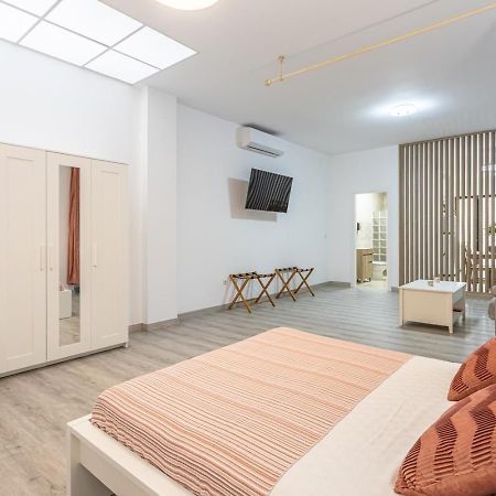 Semana Santa Apartment เซบีญา ภายนอก รูปภาพ