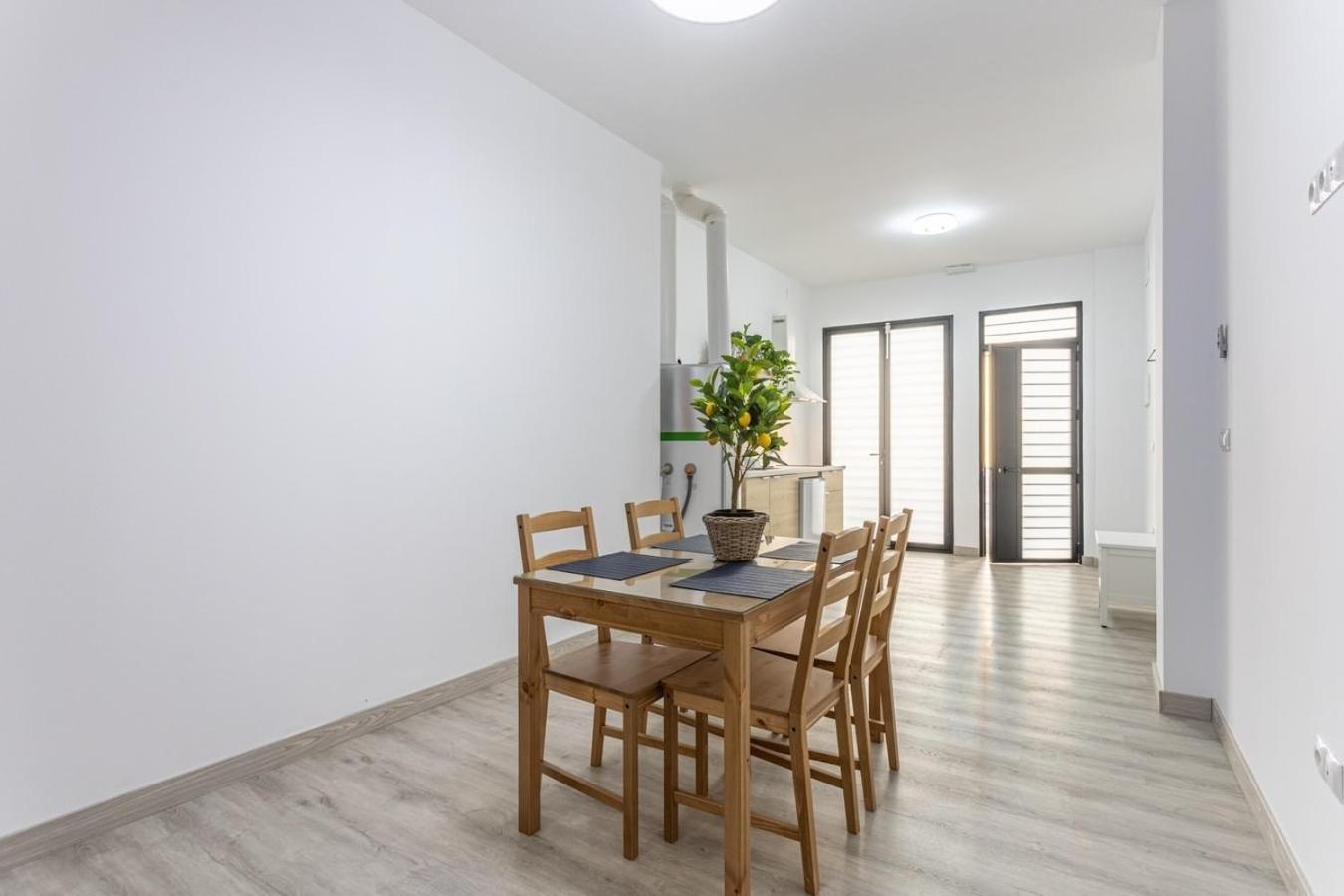 Semana Santa Apartment เซบีญา ภายนอก รูปภาพ