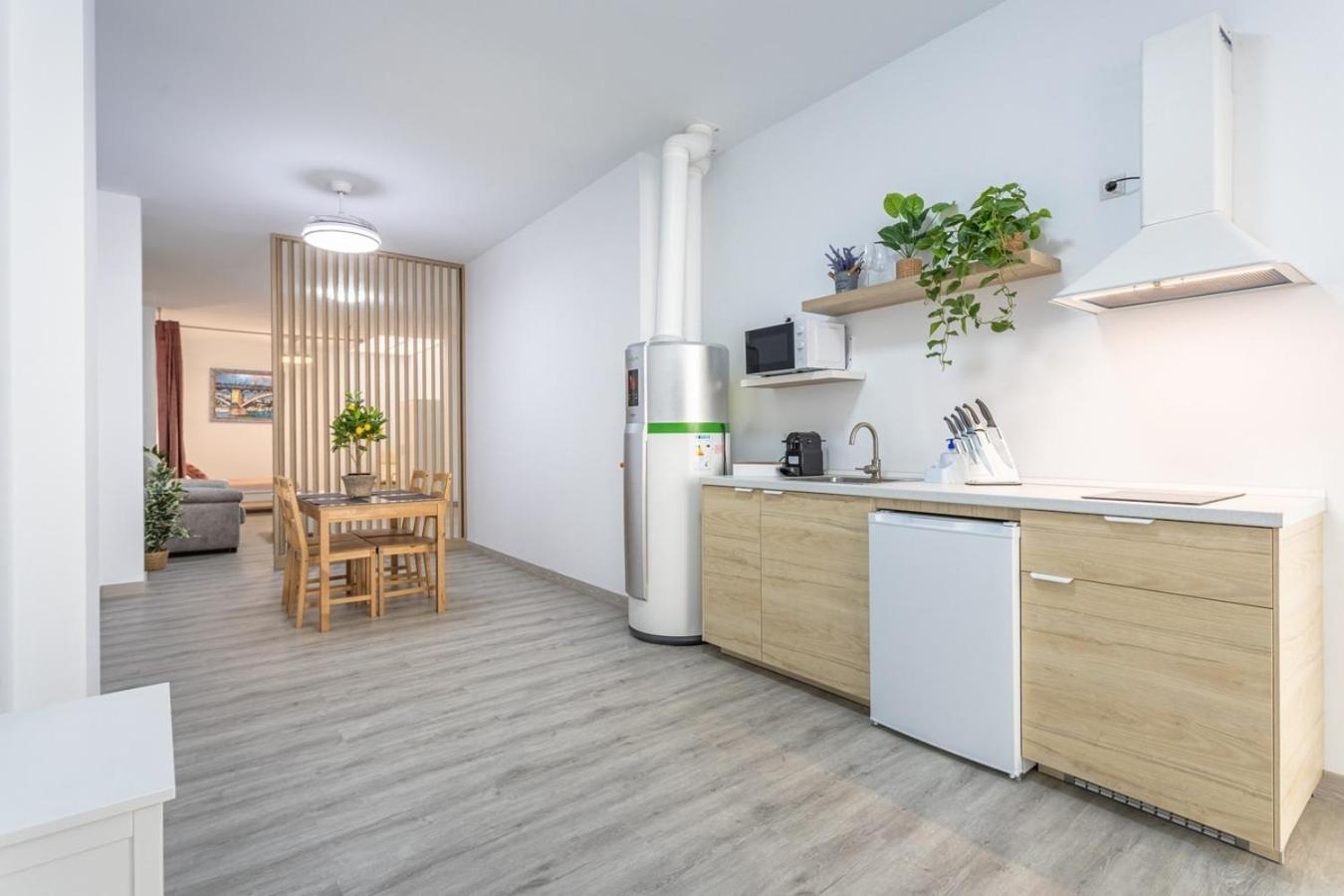 Semana Santa Apartment เซบีญา ภายนอก รูปภาพ