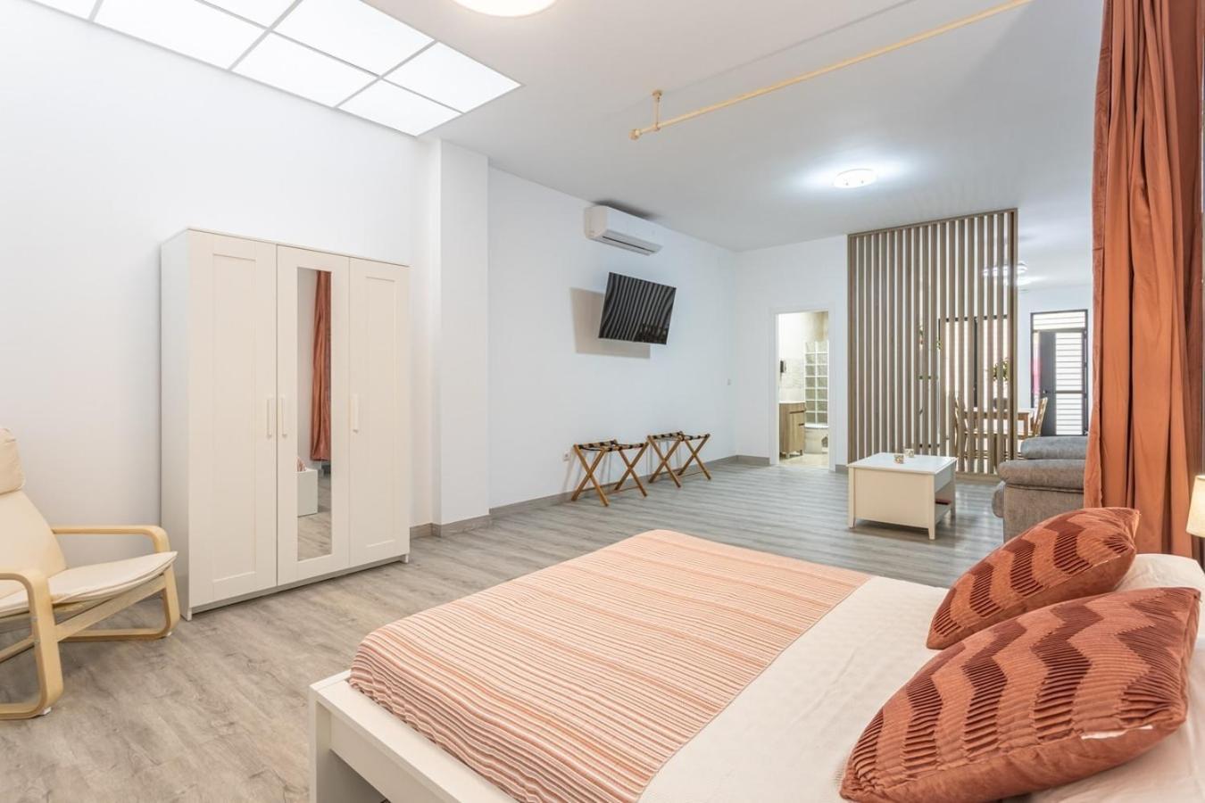Semana Santa Apartment เซบีญา ภายนอก รูปภาพ