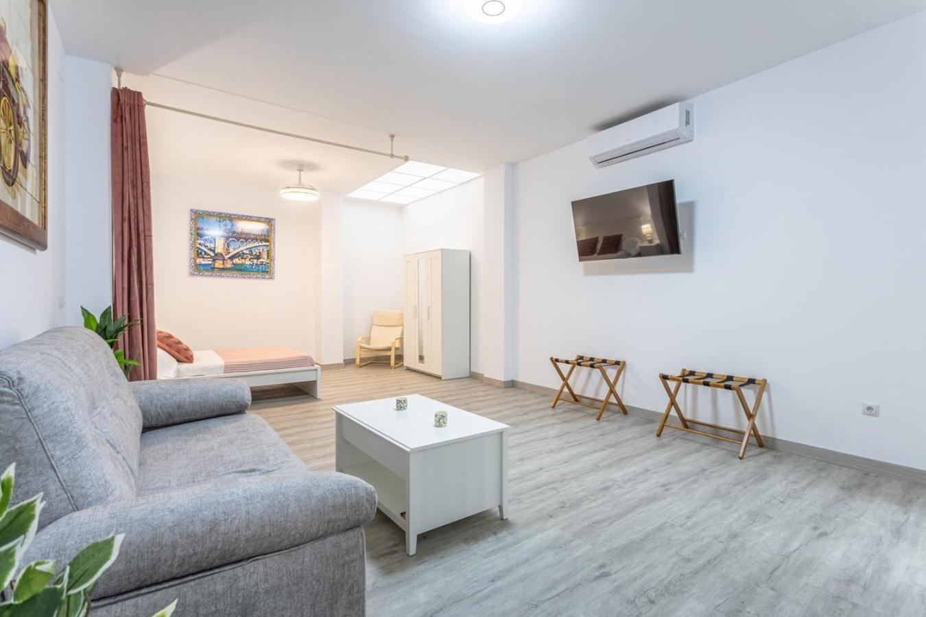 Semana Santa Apartment เซบีญา ภายนอก รูปภาพ