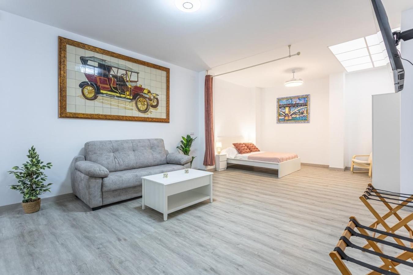 Semana Santa Apartment เซบีญา ภายนอก รูปภาพ